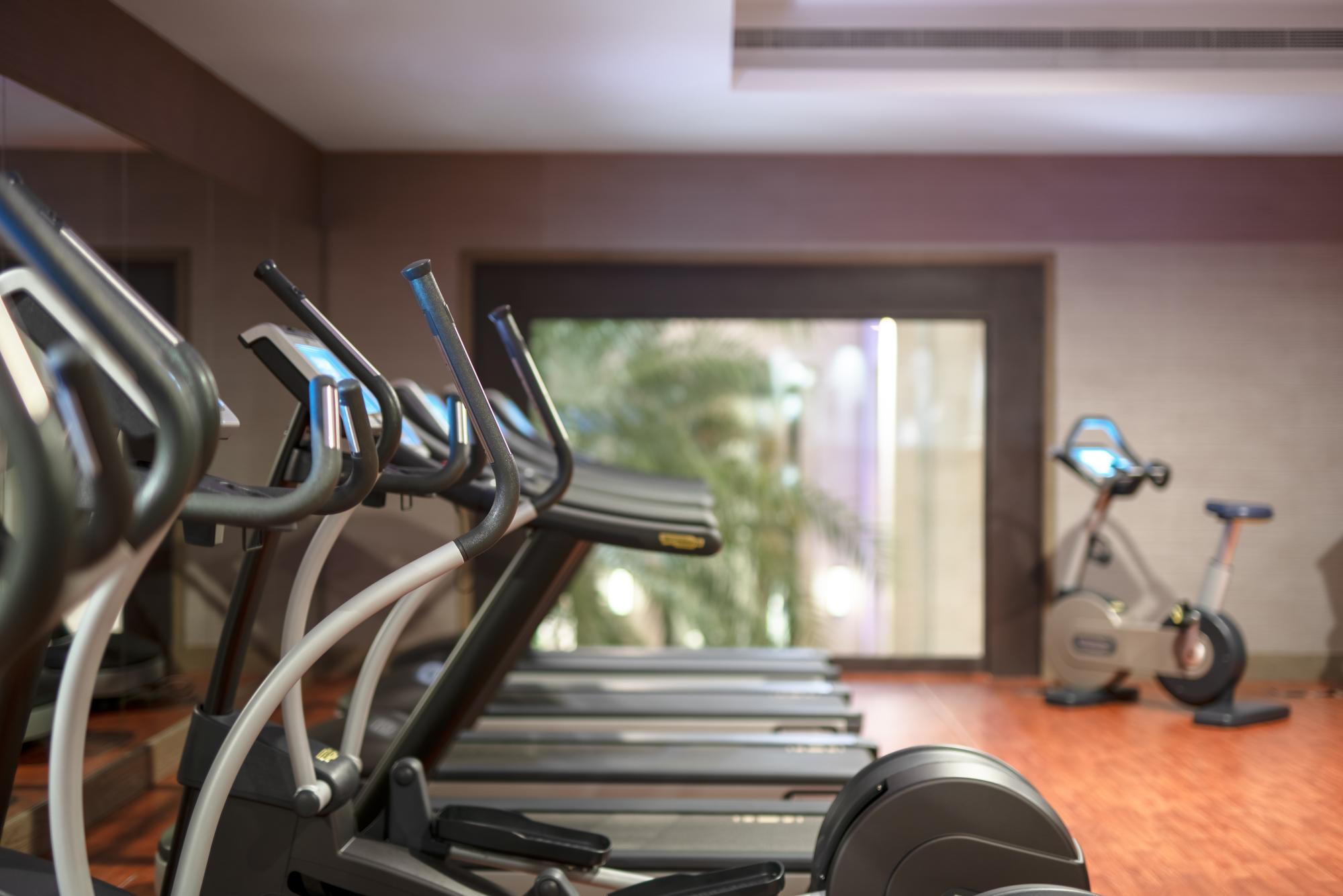 马斯喀特雷迪森霍尔木兹大酒店酒店 外观 照片 A gym