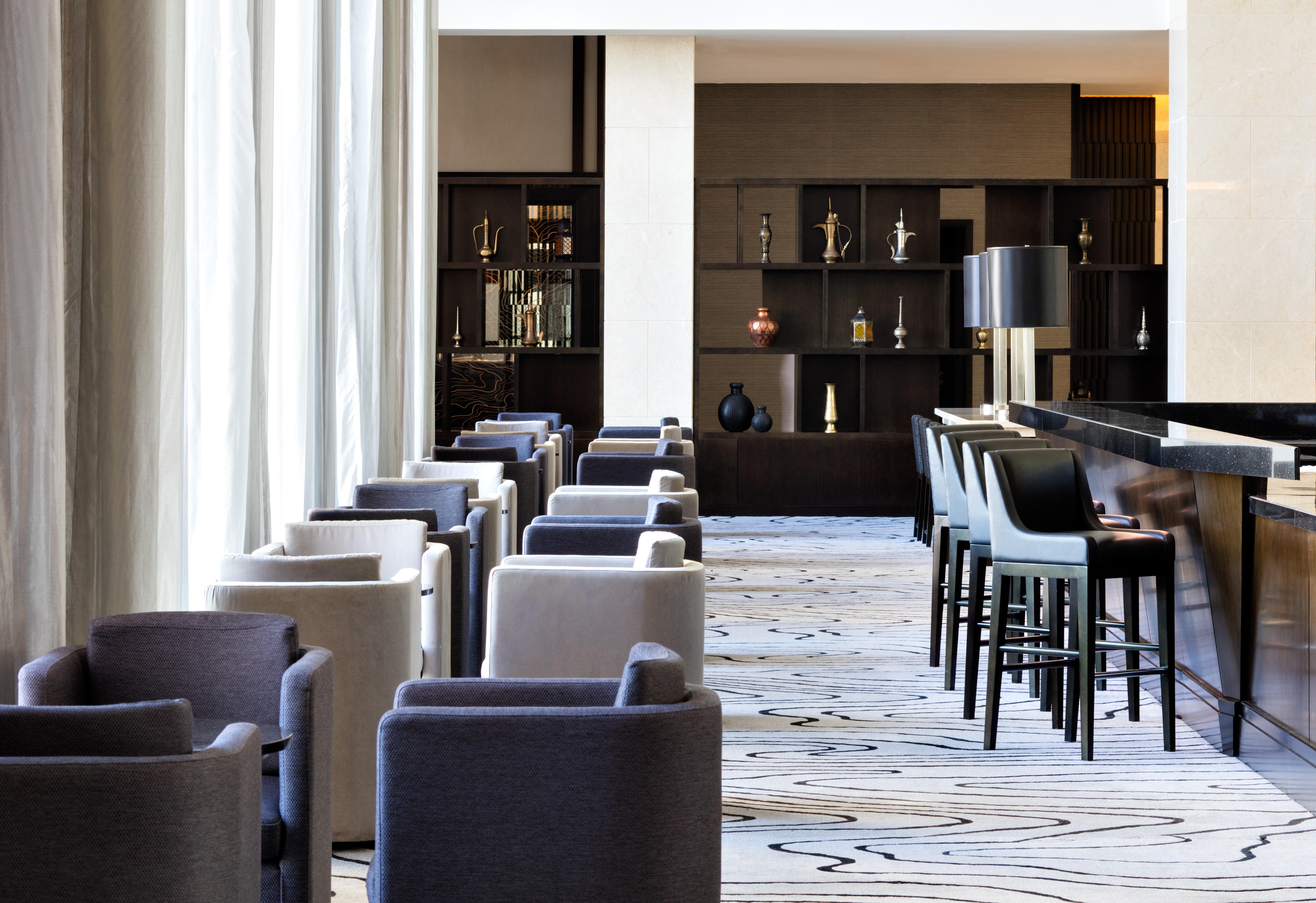 马斯喀特雷迪森霍尔木兹大酒店酒店 外观 照片 The lounge at the airport